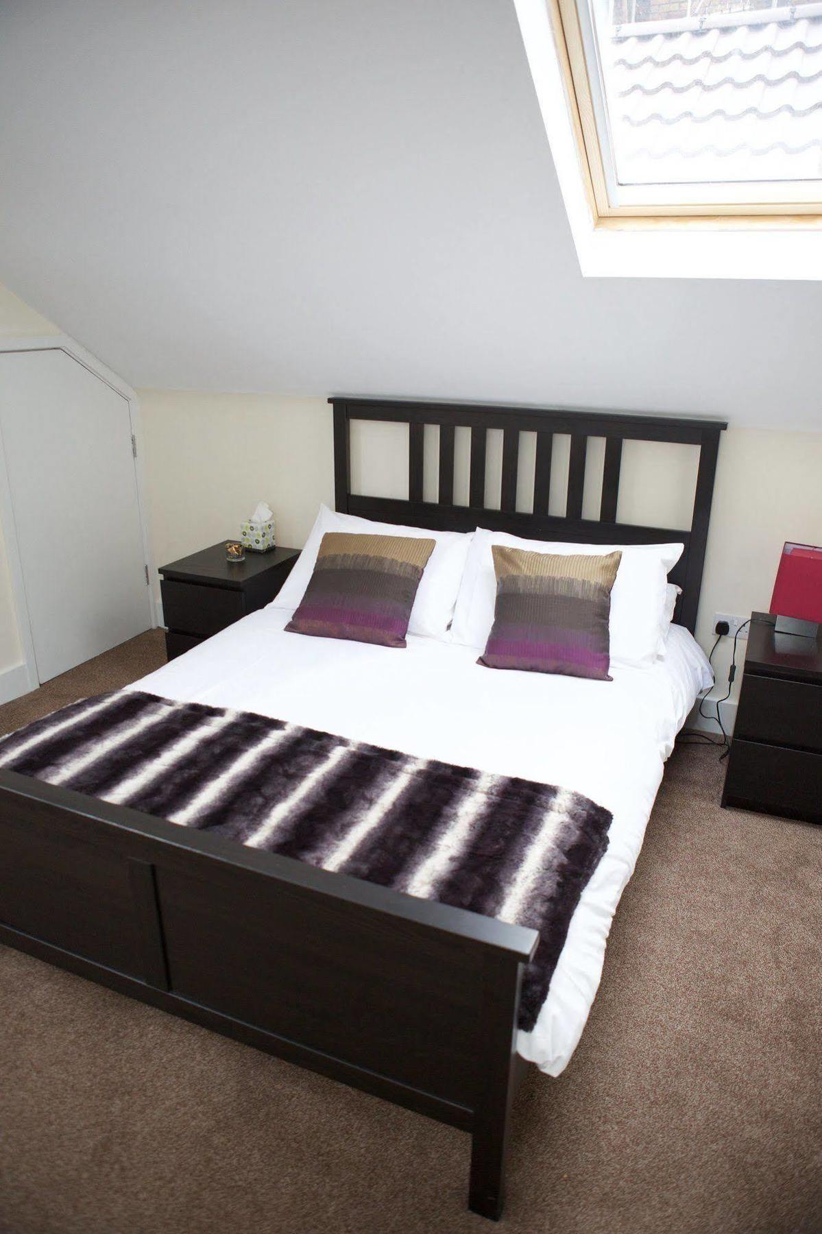 Bristol Serviced Lets - 152/154 Bath Road Екстер'єр фото